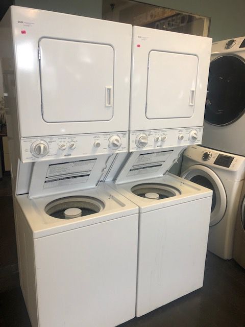 24'' stackable washer and dryer unit ( gas )