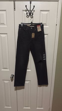 Levi’s women’s black jeans