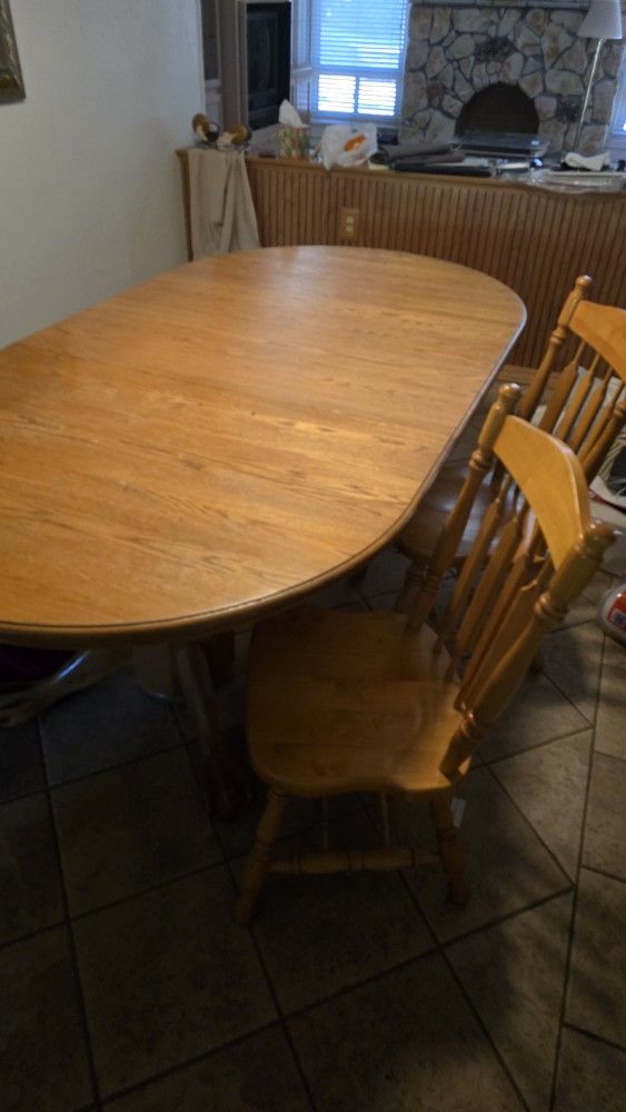 Dinette Table & Chairs