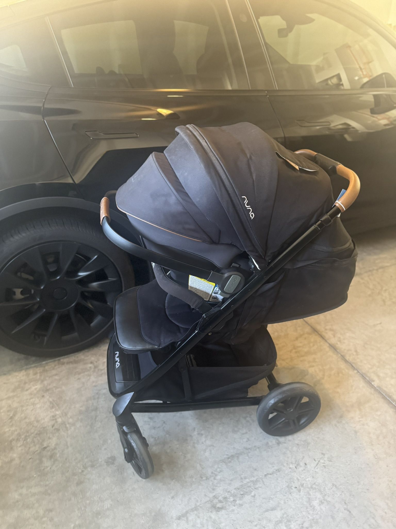 2023 Caviar Nuna Tavo+Pipa Travel System