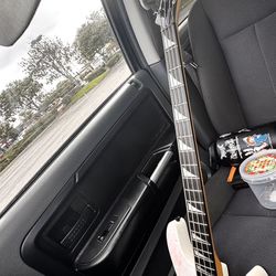 Jackson Concert Bass JS2 White
