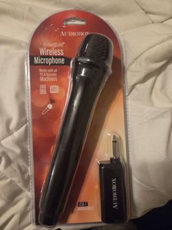 Micrófono wireless brand  recargable