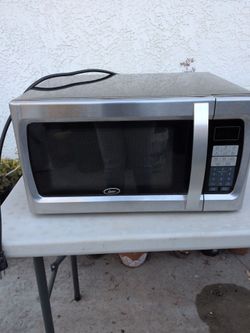 OSTER Microwave Oven