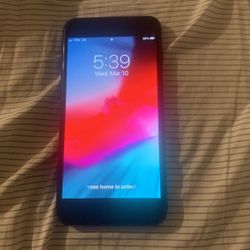 iPhone 8 Plus 64 GB $250 UNLOCKED