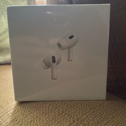 AirPods Pro (2nd Generation) with MagSafe Charging Case (USB-C)