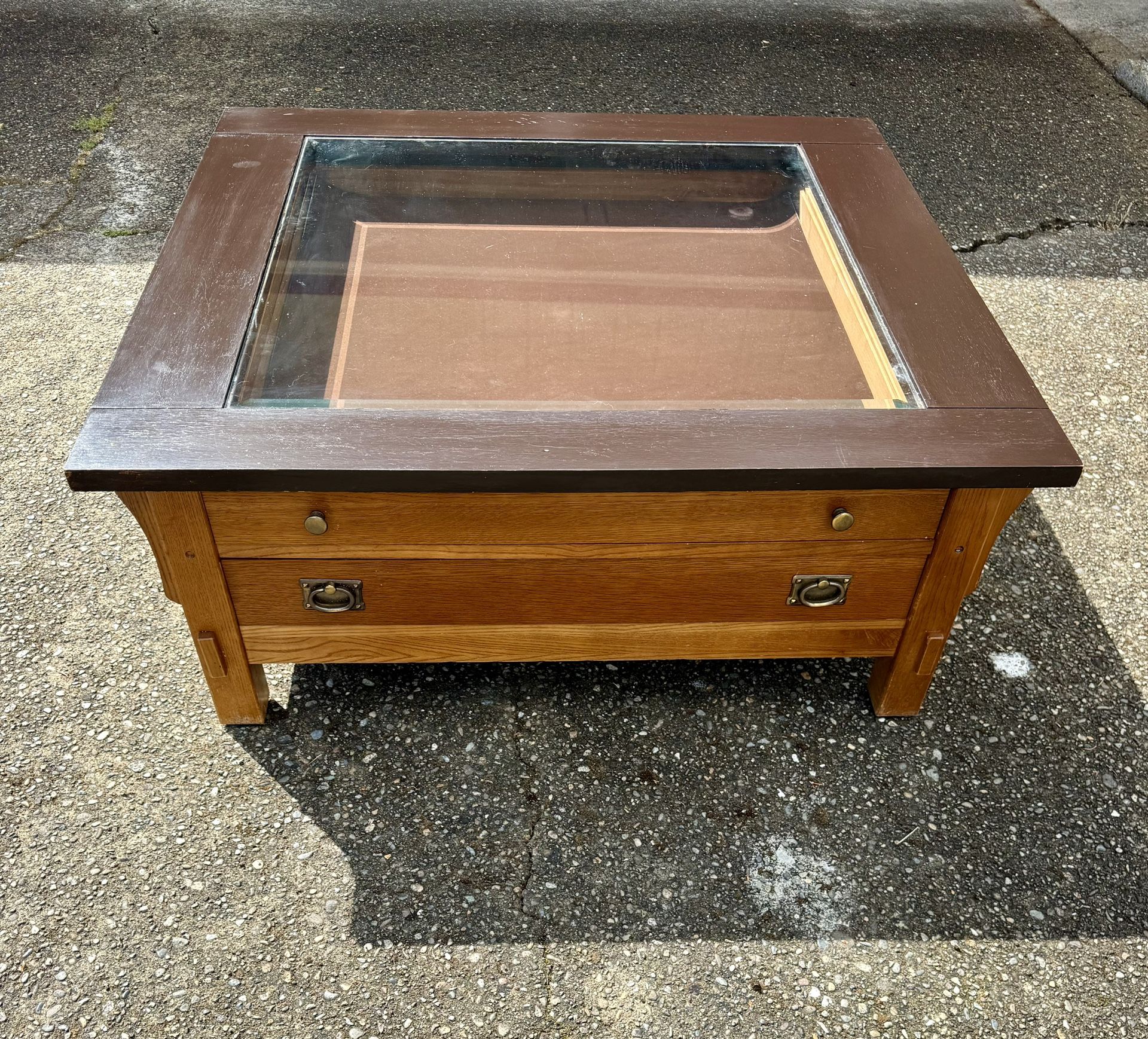 Display Coffee Table
