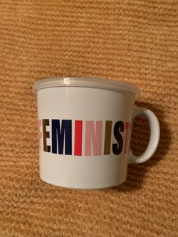 Brand new soup mug with venting lid