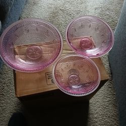 3 Piece Vintage Bowl Set.