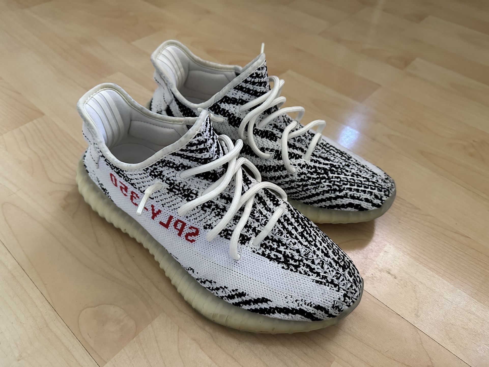 Authentic adidas Yeezy Boost 350 V2 Zebra CP9654 Kanye West