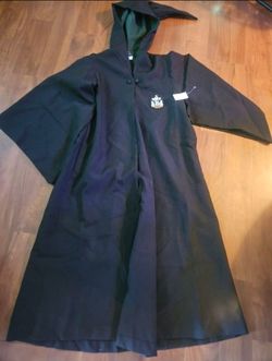 Universal Studios Slytherine And Hufflepuff Robes New