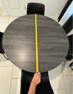 Dining table (USED-NEW)