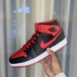 New! Jordan 1 Banned Size: 10