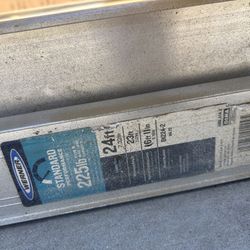 24 Ft Werner Aluminum Extension Ladder 