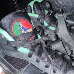 Jordan 8 Retro  Tinker Air Raid