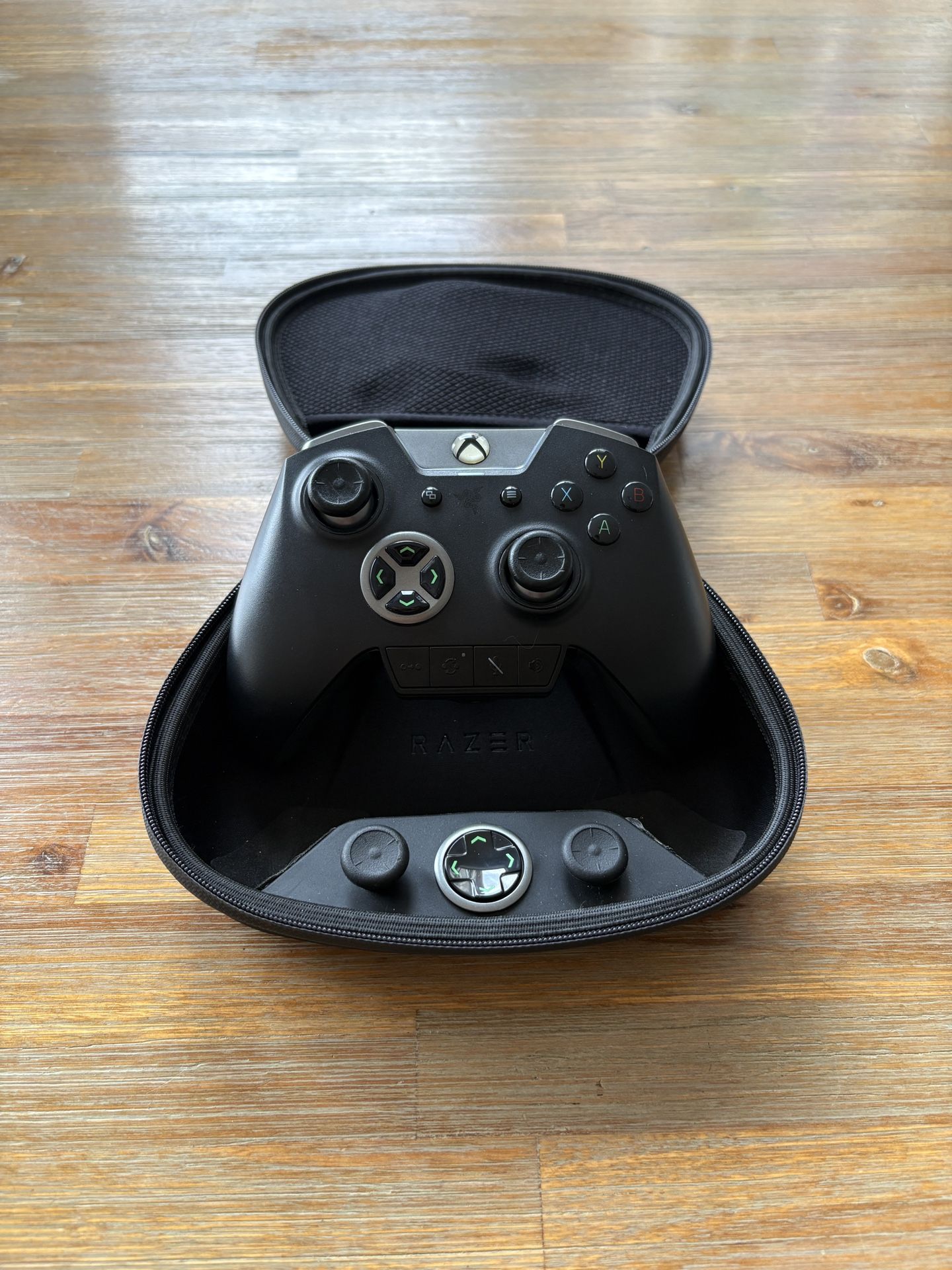 RAZER Wolverine Ultimate Controller