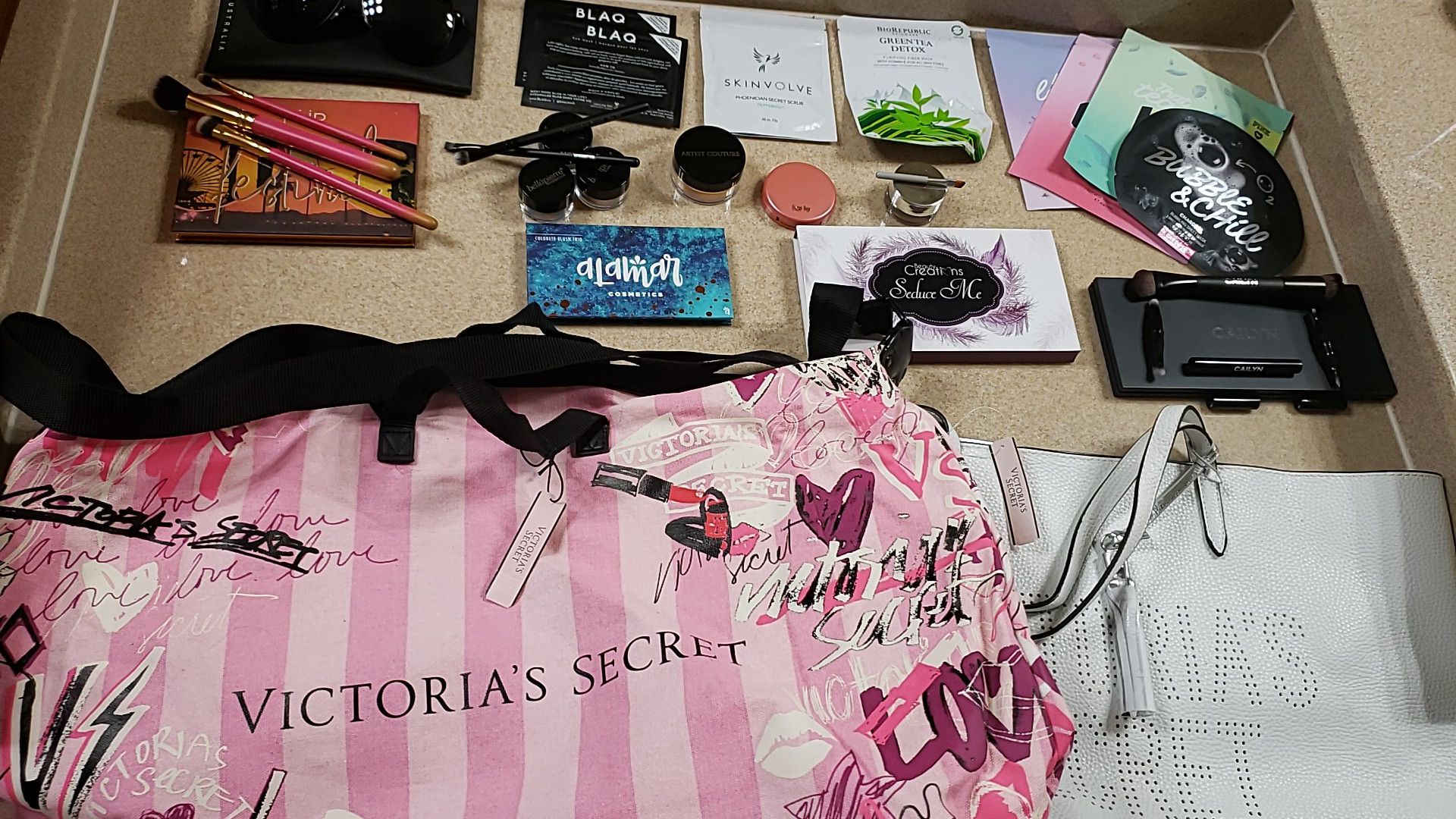 Brand new makeup with 2 Victoria Secret totes bags
