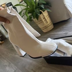 Fashion Cream Boots 👢 