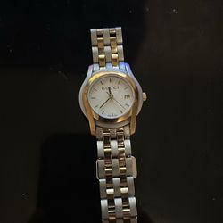 Gucci stainless steel women’s watch