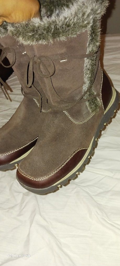 Skechers Boots Used Brown Suede Leather Faux Fur Women Size 12, $25