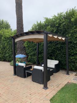 Hampton Bay metal pergola 93”x 100”