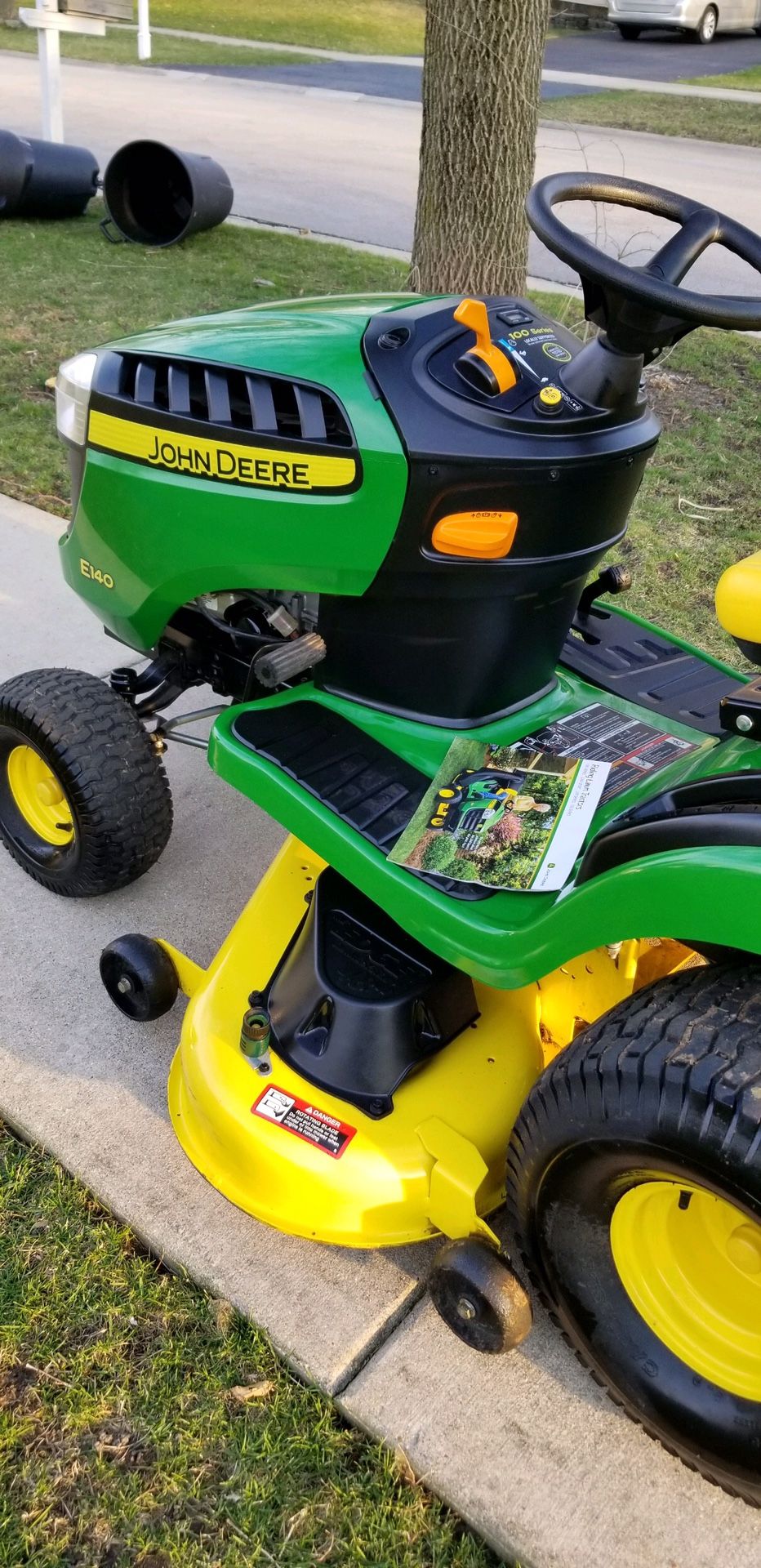 2018 John deer E140 Garden tractor with 22HP Briggs Engine. 48" Deck 29 Hours of use Like new