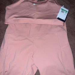 Nike Women’s Workout Top & Bottom XL