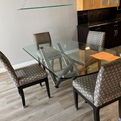 Glass Dinning Table 