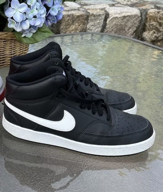 NIKE COURT MIDS MENS 9 SNEAKERS