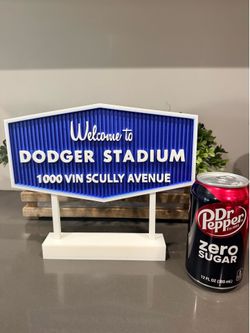 LA dodgers scully welcome sign
