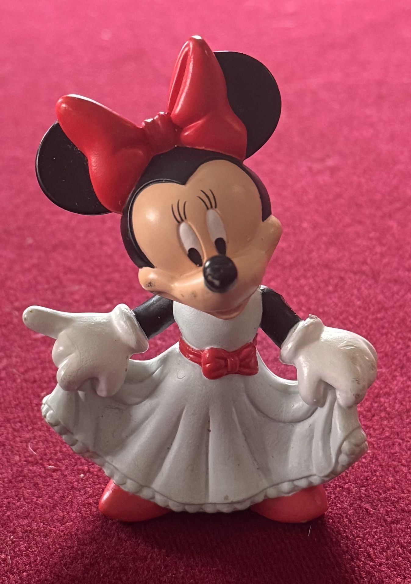 Disney Minnie Mouse Figurine