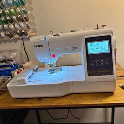 Brother se700 sewing and embroidery machine