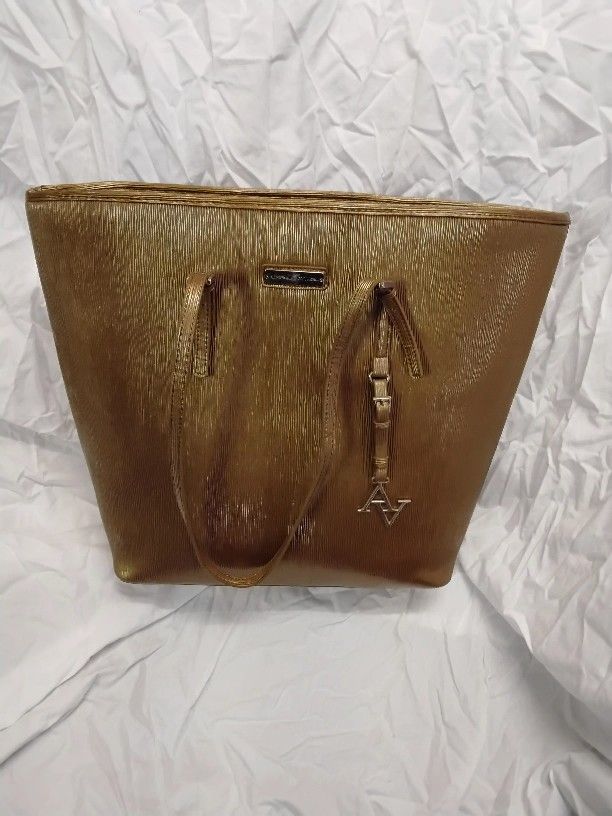 Adrienne Vittadini Tote