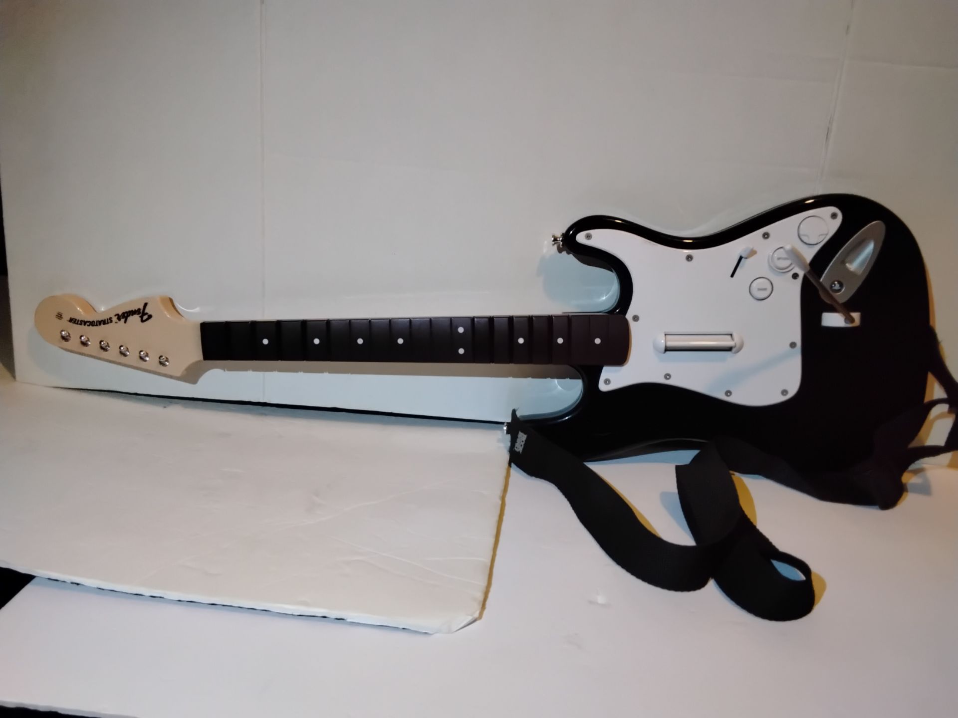 Rock Band 4 Fender Stratocaster Wireless Guitar Controller for Playstation 4/5 ps4 ps5