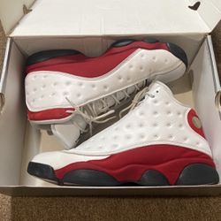 Red Jordan Retro 13s