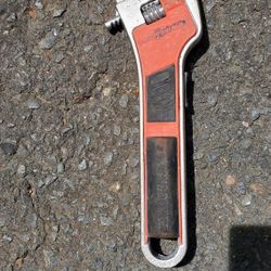 Adjustable Wrench Battery Operated 