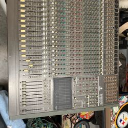 Behringer Eurodesk MC 8000