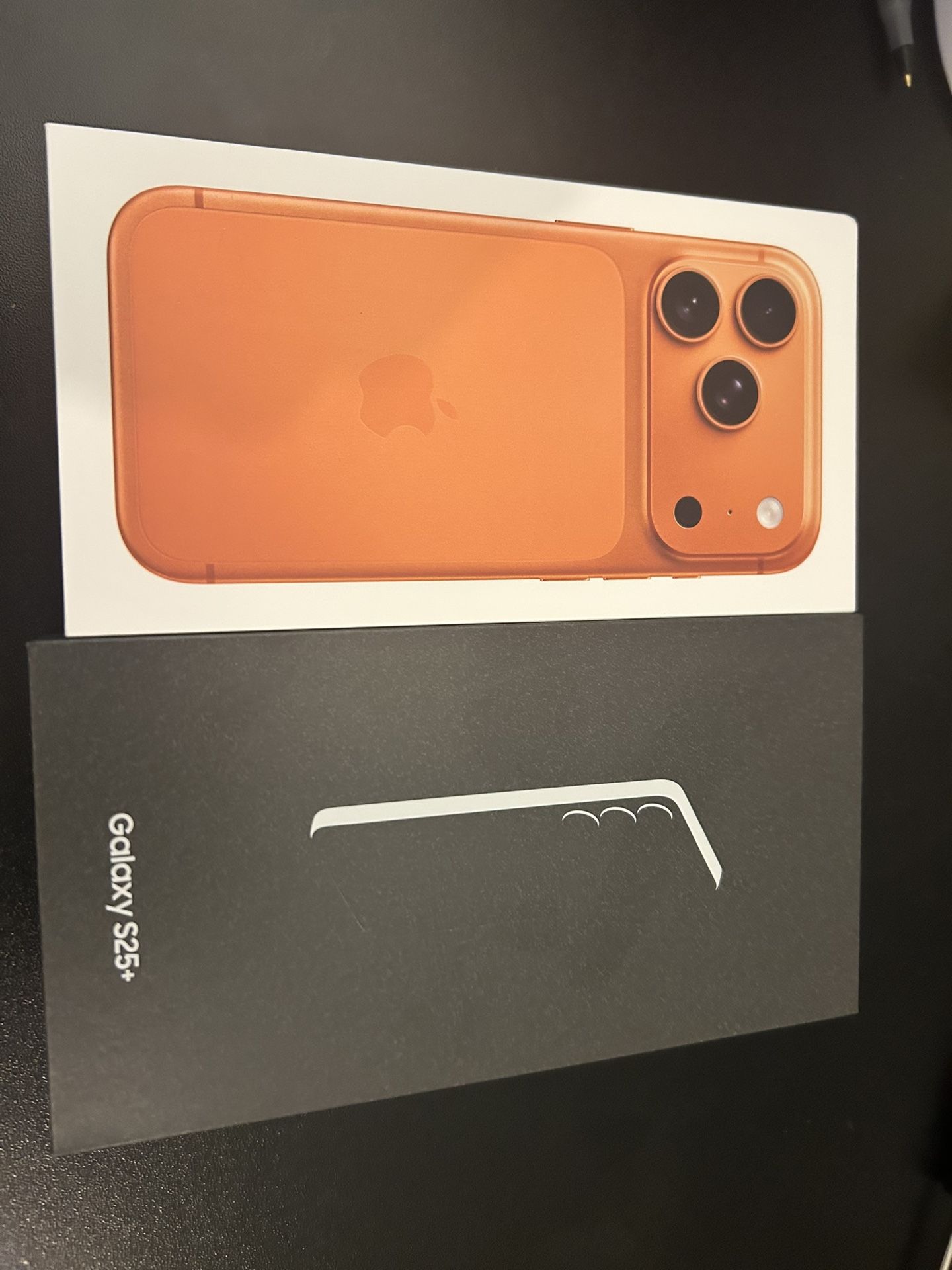 iPhone 17 Pro 256GB & Samsung Galaxy S25 256GB