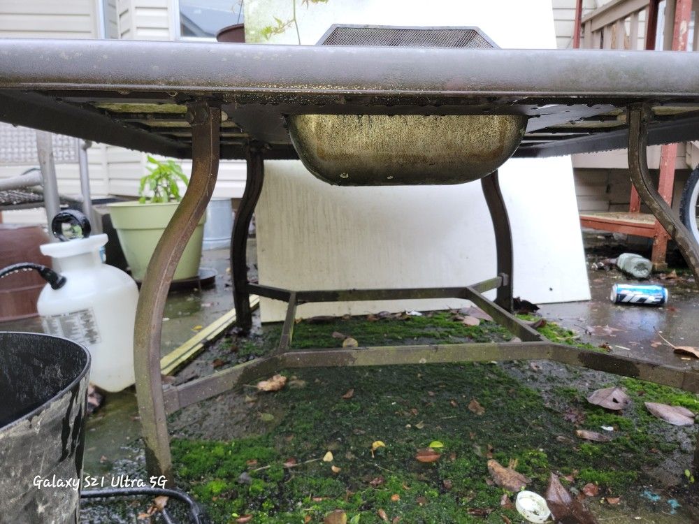 Outdoor fire table.
Great.
For entertaining