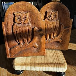 Vintage Set Of Hand-carved Wooden Owl Bookends