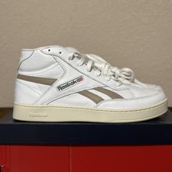 Reebok Sz 9.5 