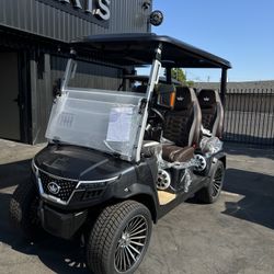 2025 Evolution D-MAX GT4 Golf Cart