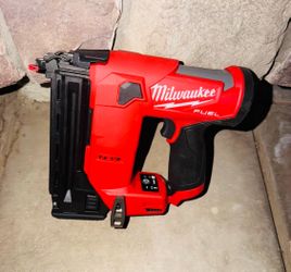 Milwaukee M12 FUEL 12-Volt Brushless Cordless 18-Gauge 1-1/2 in. Compact Brad Nailer (Tool only) New
