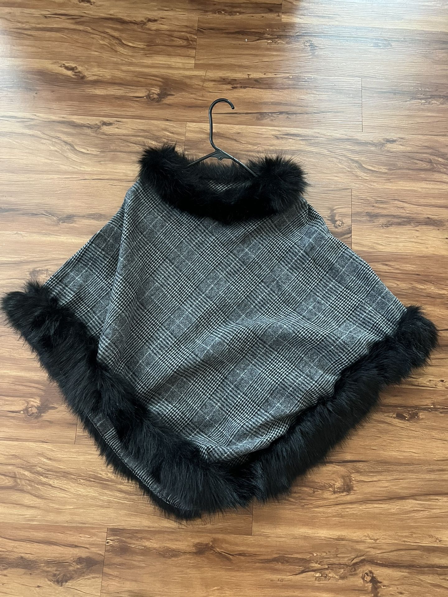 Women’s Coat/poncho. Brand New/never Worn 