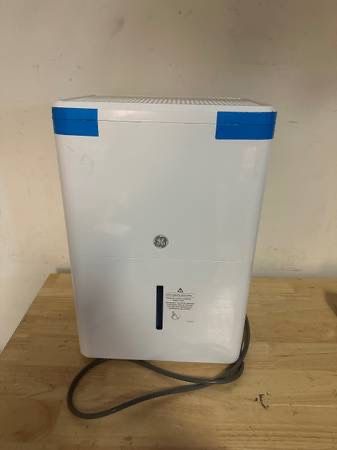 GE 35-Pint Dehumidifier with Smart Dry for Rooms up to 3000 Sq. Ft. in White