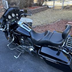 2011 Harley Street glide