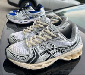 ASICS Sneaker Bundle – Men’s 5.5 / Women’s 6.5