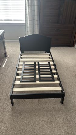 Toddler bed