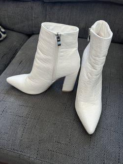 She & In  Woman’s Boots