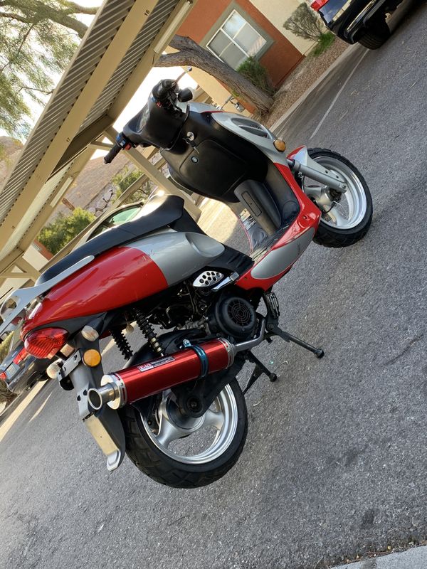150cc moped scooter