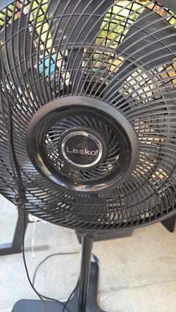 Lasko pedestal fan with remote